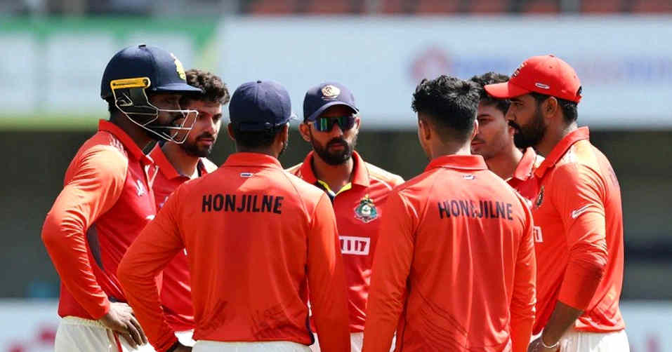 দুটি হার, দুই রকম মৃত্যু — কিন্তু ম্যাককালামের ‘অভিজ্ঞতার’ অজুহাতটি এক