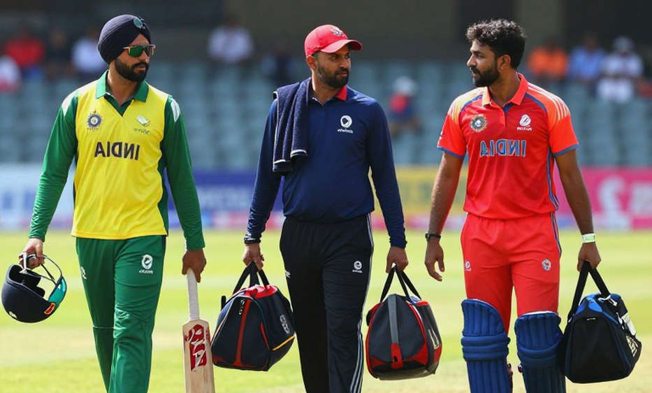 ক্রিকেটের কন্ট্রাক্ট ক্লিফ: ফ্র্যাঞ্চাইজি অর্থনীতিতে খেলোয়াড়ের দাম কখন রিপ্রাইস হয়